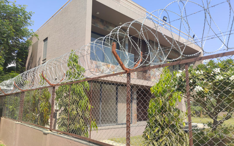 Framing Chain Link Jali And Concertina Coil Contractor